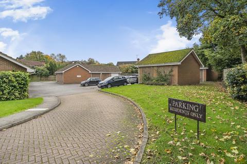 2 bedroom flat for sale, Wokingham,  Berkshire,  RG41