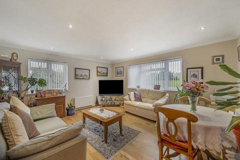 2 bedroom flat for sale, Wokingham,  Berkshire,  RG41