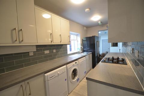 6 bedroom terraced house to rent, Teignmouth Road, Selly Oak, Birmingham B29