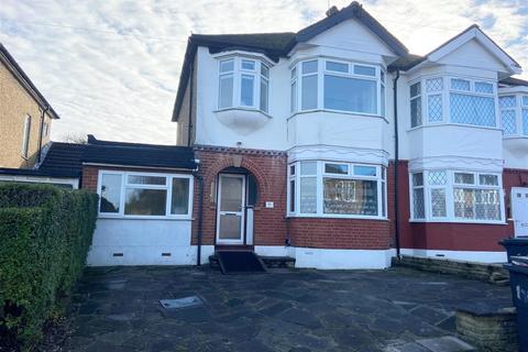 4 bedroom semi-detached house to rent, Aberdale Gardens, Potters Bar EN6