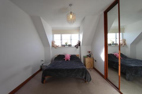 1 bedroom penthouse to rent, 66 Kendal ,Purfleet-On-Thames, Purfleet, RM19