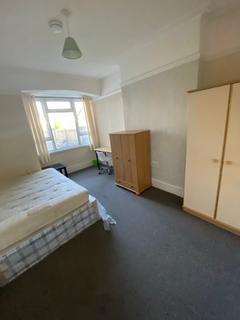 5 bedroom house to rent, Downend Road, Bristol BS16