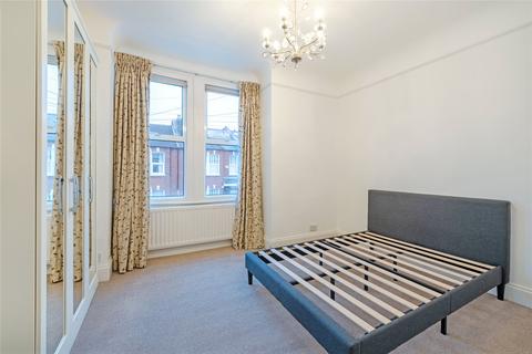 3 bedroom terraced house to rent, Pevensey Road, Tooting Broadway, SW17