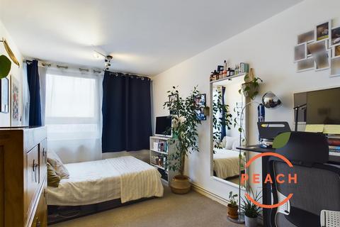 Flat 31, Sandall House Daling Way, London, E3 5ND
