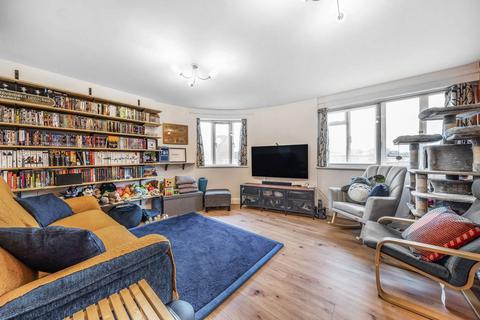 2 bedroom flat for sale, Hanger Green., Hanger Hill, London, W5