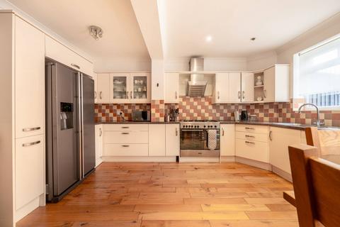 4 bedroom semi-detached house for sale, Dollis Hill Lane, Gladstone Park, London, NW2