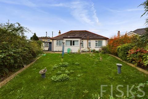 3 bedroom bungalow for sale, The Driveway, Canvey Island, SS8