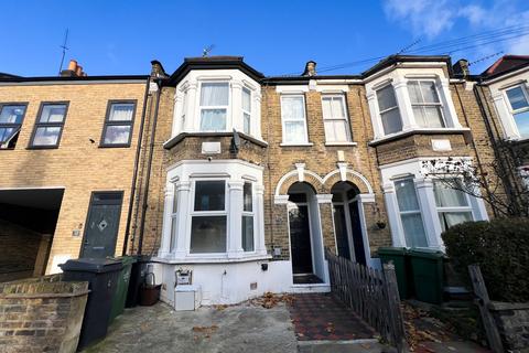 2 bedroom flat to rent, Francis Road, London, E10