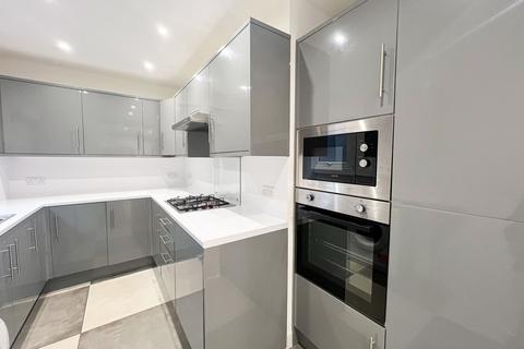 2 bedroom flat to rent, Francis Road, London, E10