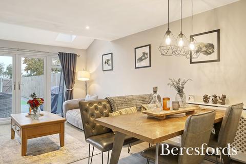 4 bedroom terraced house for sale, Blessen Meadow, Felsted, CM6