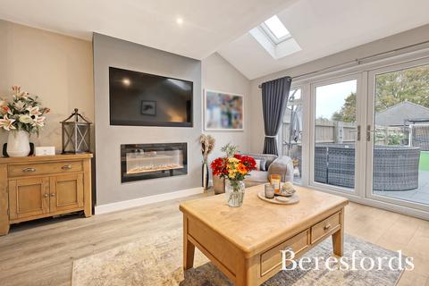 4 bedroom terraced house for sale, Blessen Meadow, Felsted, CM6