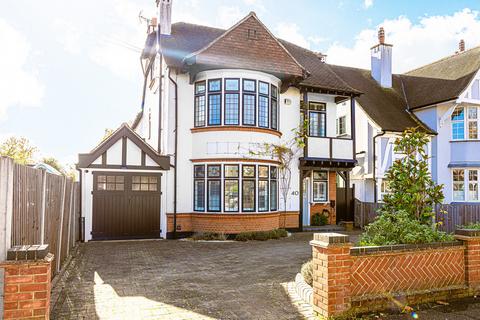 5 bedroom detached house for sale, Westcliff-on-sea SS0