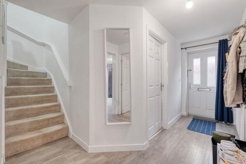 16 Jacob Close, Redditch, B97 6BT