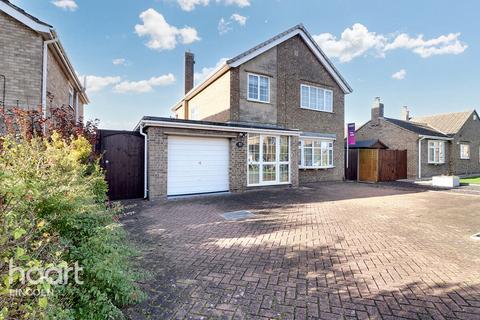 4 bedroom detached house for sale, Oakfield, Saxilby