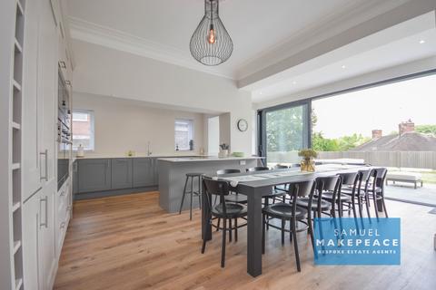 6 bedroom detached house for sale, St. Johns Wood, Kidsgrove, Stoke-on-Trent