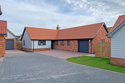 3 bedroom detached bungalow for sale, Langshaw Close, Framlingham, Suffolk