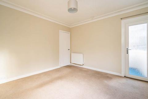 3 bedroom flat to rent, Trinity  Court, Trinity, Edinburgh