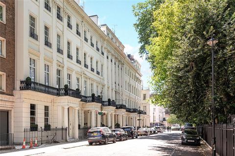 3 bedroom apartment to rent, Gloucester Square, London, W2