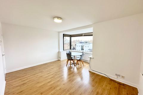 1 bedroom apartment to rent, 1 Redbourne Avenue, London N3