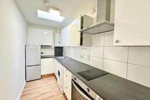 1 bedroom apartment to rent, 1 Redbourne Avenue, London N3