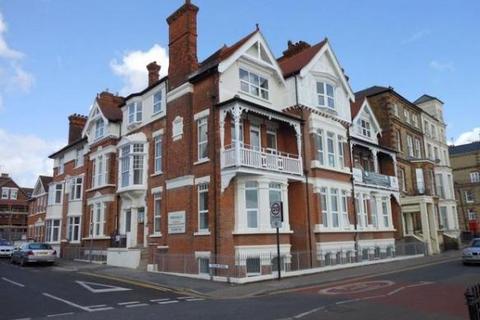 2 bedroom flat to rent, Victoria Parade, Broadstairs, CT10