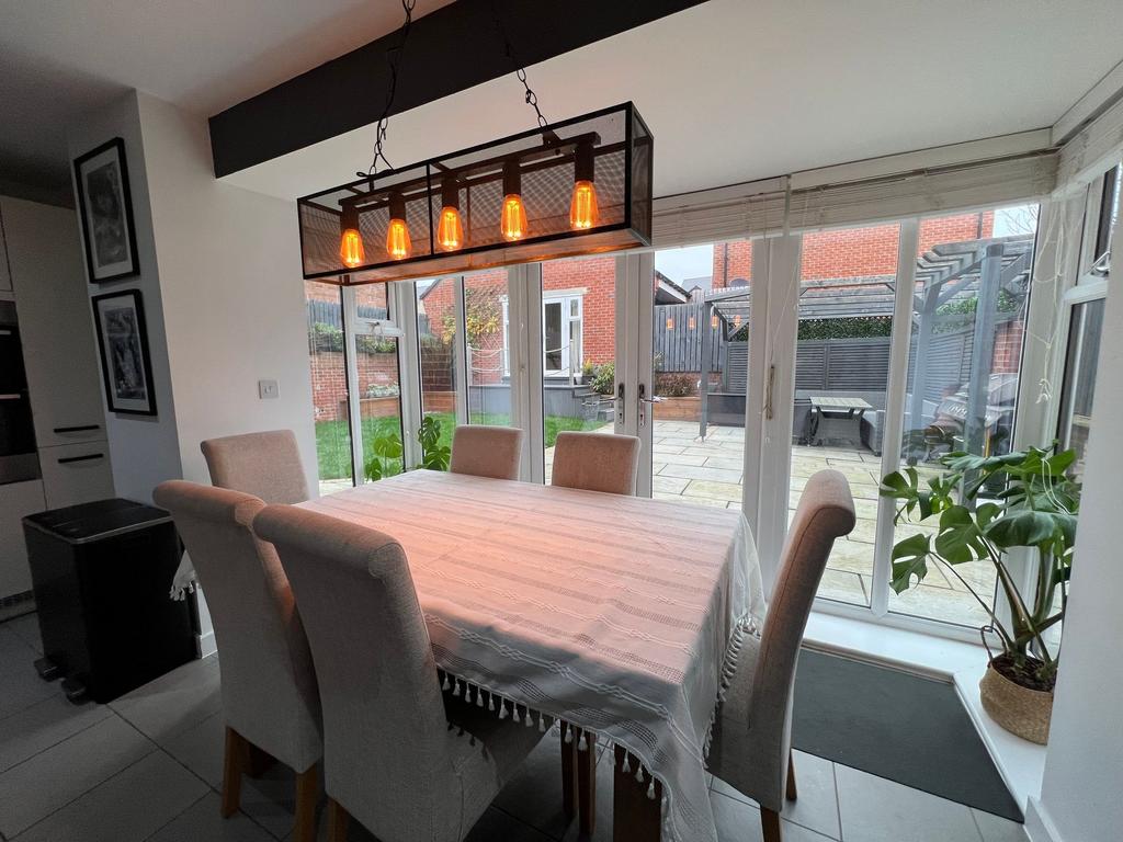 Open plan dining kitchen