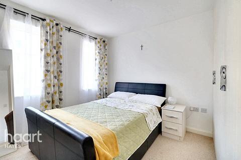 1 bedroom apartment for sale, Varcoe Gardens, Hayes