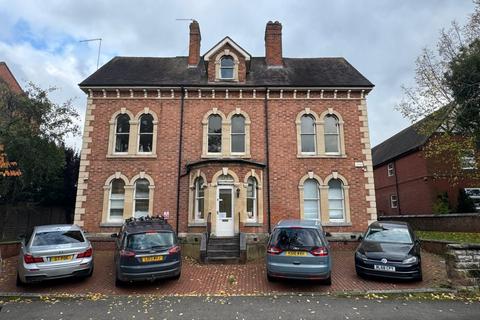 2 bedroom flat to rent, St Andrews Rd  Droitwich  WR9 8DJ