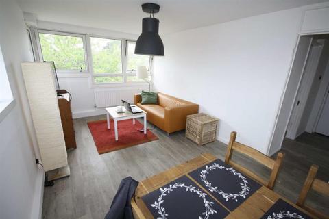 2 bedroom flat to rent, Templar Court, Princes Street