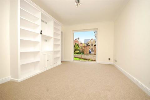 1 bedroom apartment for sale, Walton Lodge, St. James's Road, Hampton Hill