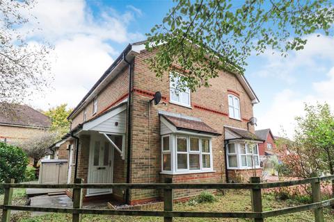 1 bedroom semi-detached house for sale, Juniper Road, Hampshire GU14