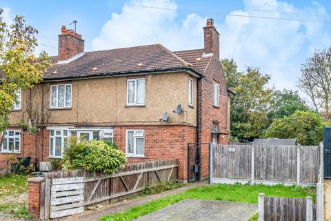 3 bedroom end of terrace house for sale, Crown Road, Ilford