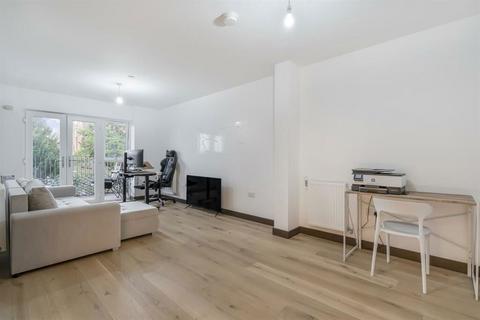 1 bedroom flat for sale, Rosalind Drive, Maidstone, Kent, ME14 2FN