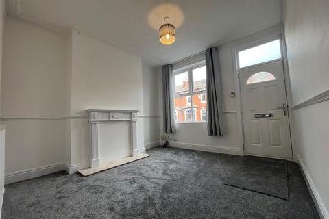 2 bedroom terraced house to rent, Jennings Street, Stockport SK3