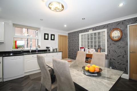 2 bedroom apartment for sale, South Marine Drive, East Yorkshire YO15