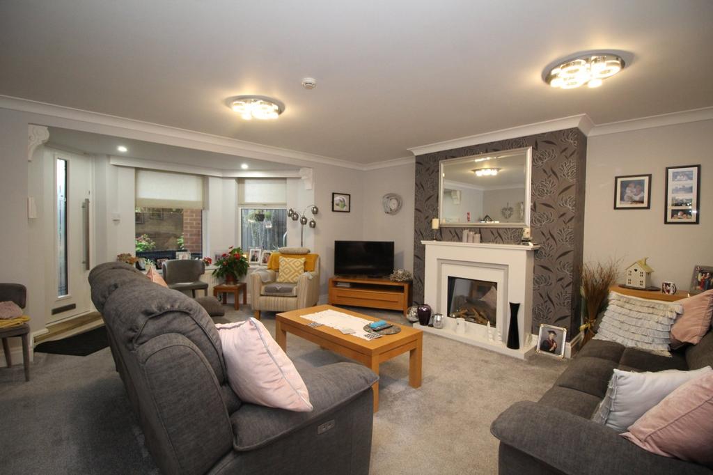 Living Roomb