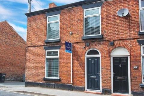 2 bedroom end of terrace house to rent, Waggs Road, Cheshire CW12