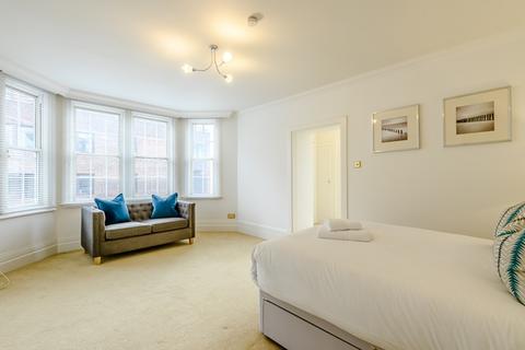 3 bedroom flat to rent, Strathmore Court Mid Term NW8