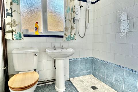 44 Albany Road, Capel Le Ferne, Folkestone, CT18 7LA