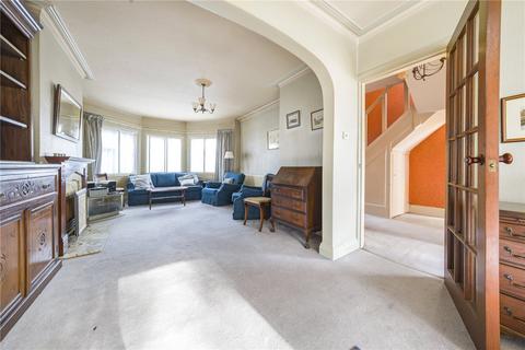 14 Burlington Road, Isleworth, TW7 4LY