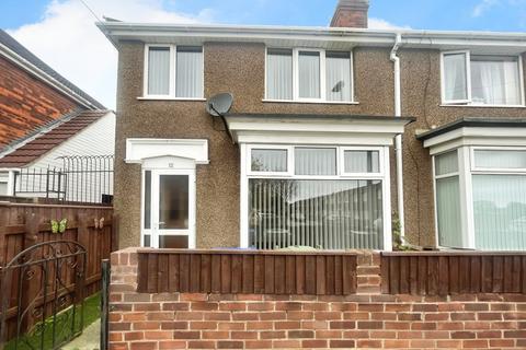 3 bedroom end of terrace house to rent, Roseveare Avenue, Lincolnshire DN31