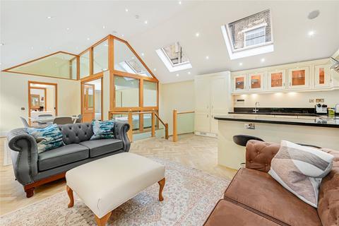 3 bedroom mews to rent, Moreton Terrace Mews South, Pimlico, London, SW1V