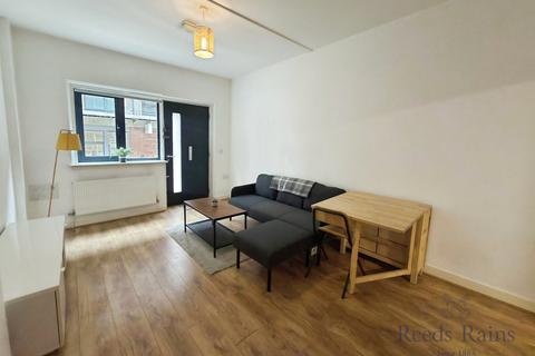 2 bedroom apartment to rent, Shaws Alley, Merseyside L1