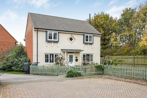 4 bedroom detached house for sale, Magpie Avenue, Beverley