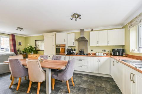 4 bedroom detached house for sale, Magpie Avenue, Beverley