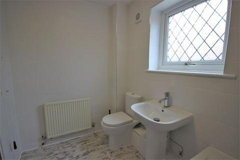 3 bedroom terraced house to rent, Deepdale, Widnes, WA8