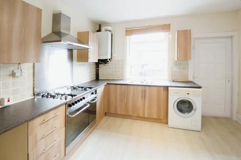 2 bedroom terraced house to rent, Nettleham Road, Sheffield S8