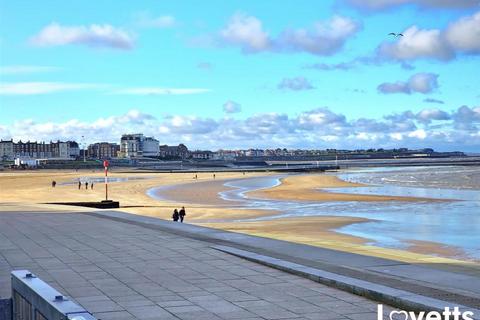 1 bedroom apartment to rent, Market Place, Margate, CT9