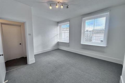 1 bedroom apartment to rent, Market Place, Margate, CT9