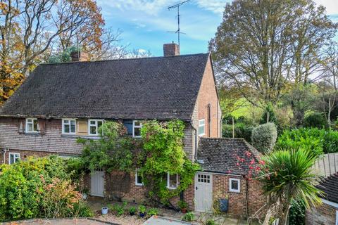 4 bedroom semi-detached house for sale, Walking Distance to Hawkhurst Shops